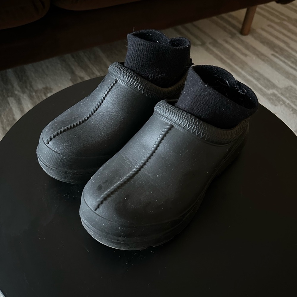 UGG Tasman X in Black